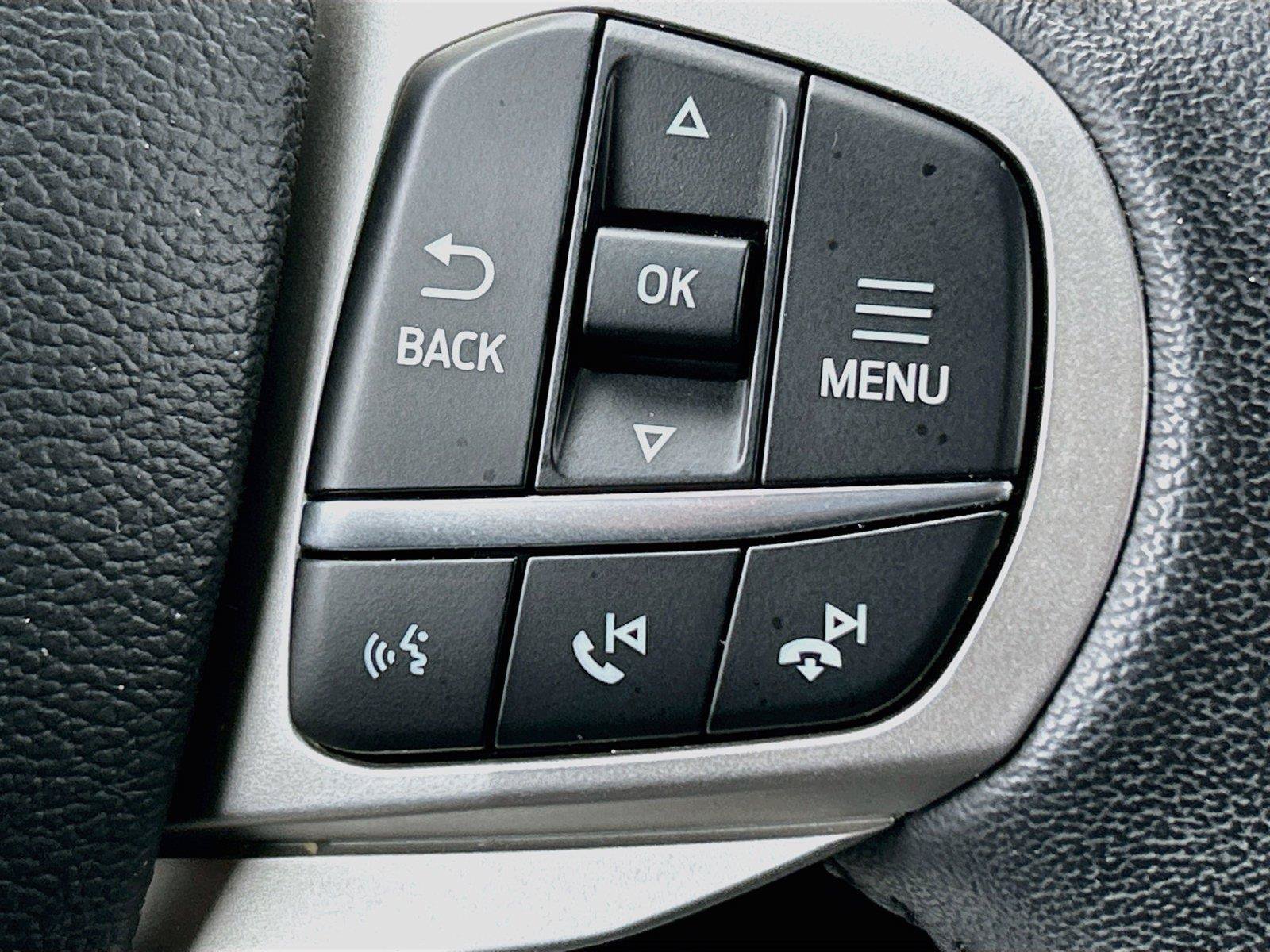 Used 2023 Ford Explorer XLT w/ Equipment Group 202A AWD/4WD image 41