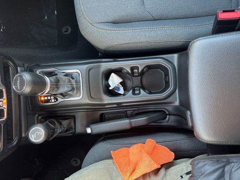 New 2026 Jeep Gladiator Sport image 32