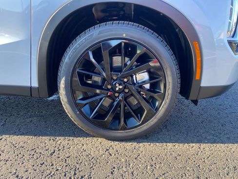 New 2025 Mitsubishi Outlander SEL Black Edition image 9