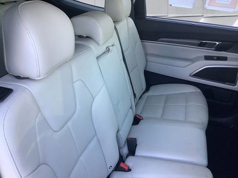 Used 2021 Kia Telluride EX image 15