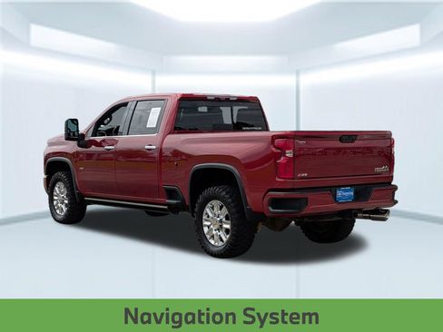 Used 2023 Chevrolet Silverado 2500 High Country w/ Technology Package AWD/4WD image 4