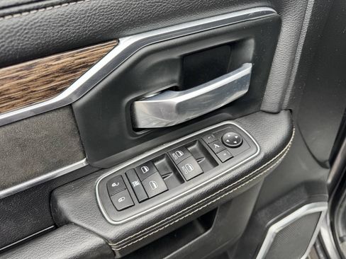 Used 2020 RAM 2500 Laramie AWD/4WD image 12
