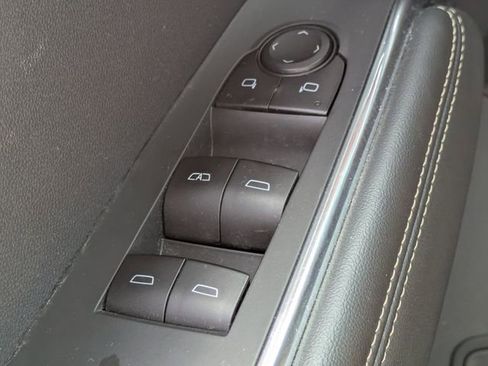 Used 2025 GMC Acadia Elevation image 26