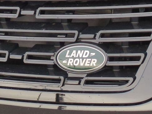 New 2025 Land Rover Range Rover Sport Dynamic SE image 9