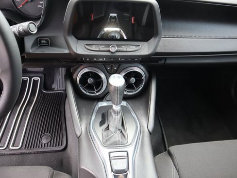 Used 2017 Chevrolet Camaro SS RWD image 18