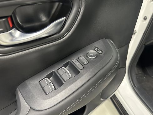 New 2026 Honda HR-V EX-L image 17