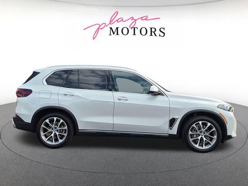 Certified 2026 BMW X5 xDrive40i w/ Premium Package AWD/4WD image 4