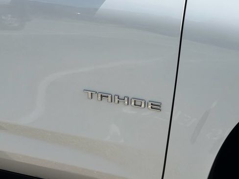 Used 2022 Chevrolet Tahoe LT w/ Luxury Package RWD image 10