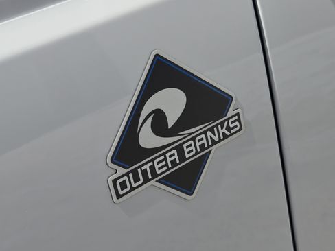 Used 2024 Ford Bronco Outer Banks image 14