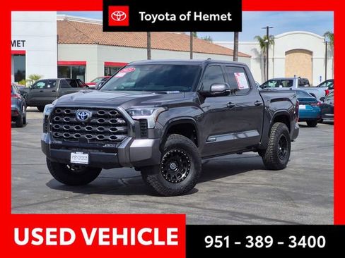 Used 2023 Toyota Tundra Platinum image 1