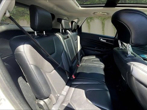 Used 2019 Ford Edge Titanium w/ Cold Weather Package AWD/4WD image 25