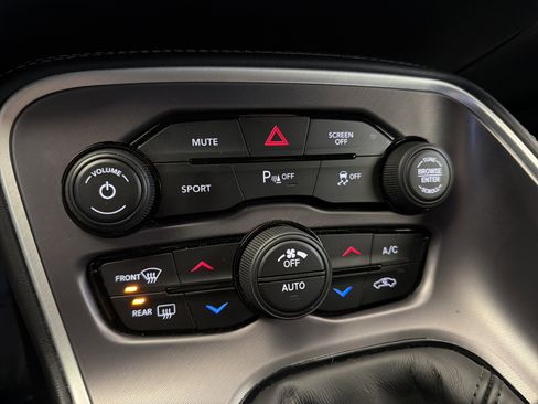 Used 2022 Dodge Challenger R/T w/ Blacktop Package image 20