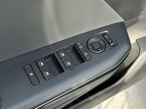 New 2025 Kia K4 LXS image 16