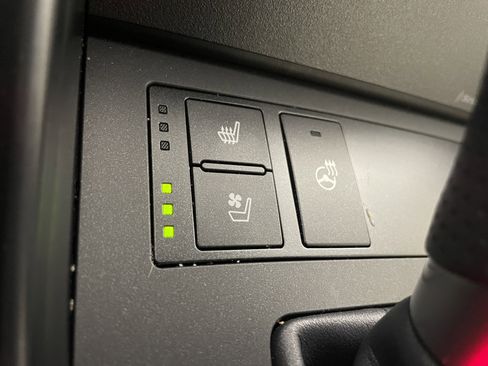 Used 2023 Lexus IS 350 F Sport image 21