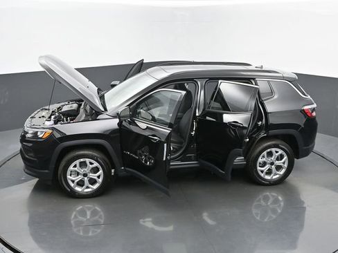New 2025 Jeep Compass Latitude w/ Sun & Sound Group AWD/4WD image 63