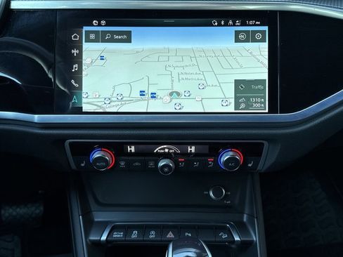 Used 2022 Audi Q3 2.0T Premium Plus w/ Premium Plus Package image 7