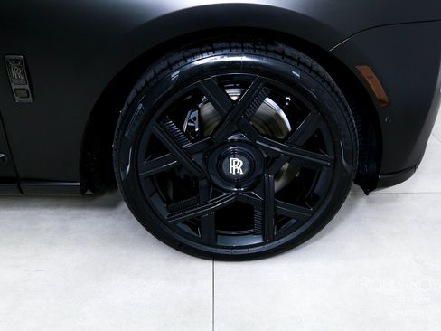 Used 2025 Rolls-Royce Cullinan Black Badge AWD/4WD image 35