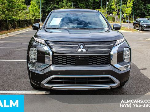 Used 2025 Mitsubishi Outlander SE FWD image 10