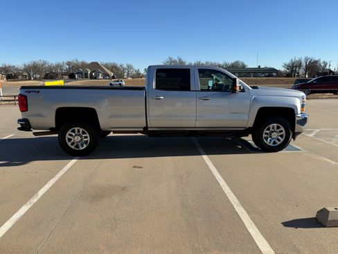 Used 2018 Chevrolet Silverado 3500 LT image 7