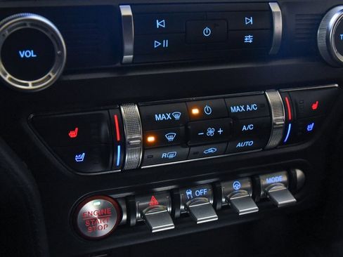 Used 2022 Ford Mustang Premium image 19