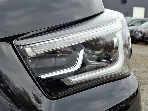 Used 2023 INFINITI QX80 Premium Select w/ Cargo Package image 9