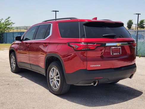Used 2023 Chevrolet Traverse LT FWD image 4