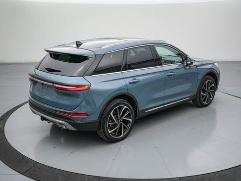 Used 2023 Lincoln Corsair Reserve w/ Equipment Group 201A image 4