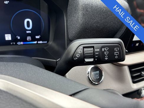 Used 2025 Ford Explorer Active AWD/4WD image 29