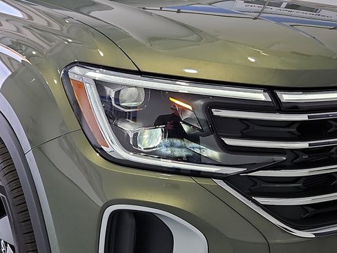 New 2026 Volkswagen Atlas SE image 6