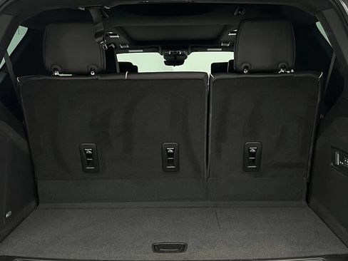 Used 2026 Cadillac Escalade Platinum Sport w/ LPO, Floor Liner Package AWD/4WD image 28