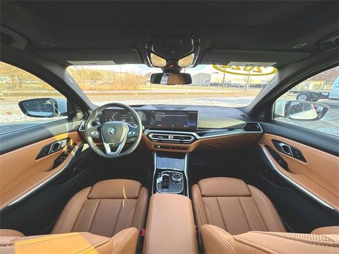 Used 2024 BMW 330i xDrive Sedan w/ Premium Package image 21