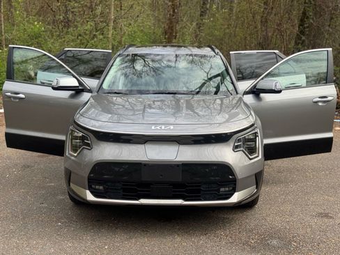Used 2023 Kia Niro Wave FWD image 21