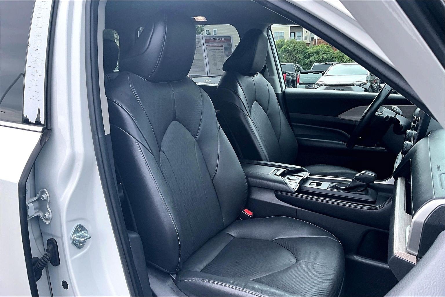 Used 2024 Toyota Grand Highlander AWD image 7