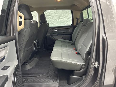 Used 2019 RAM 1500 Big Horn AWD/4WD image 11