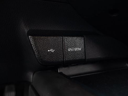 Used 2023 Toyota Camry SE image 25