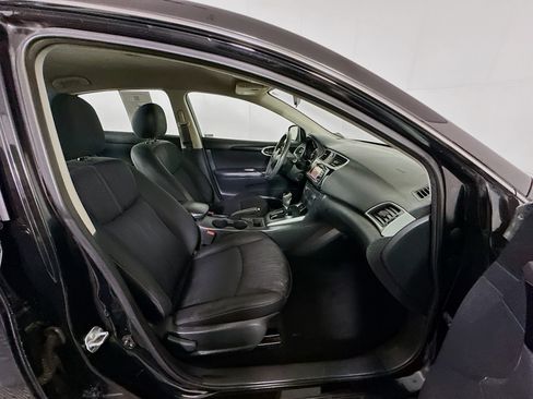 Used 2017 Nissan Sentra SV FWD image 31