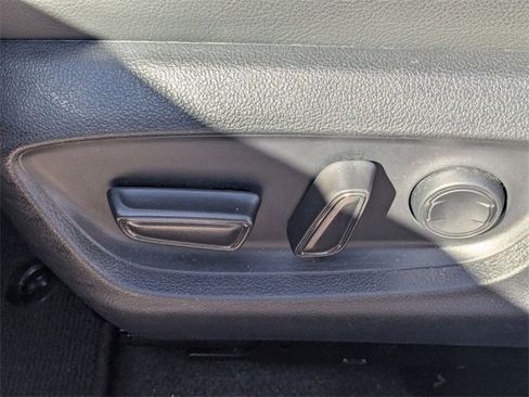 Used 2024 Toyota Camry SE image 15