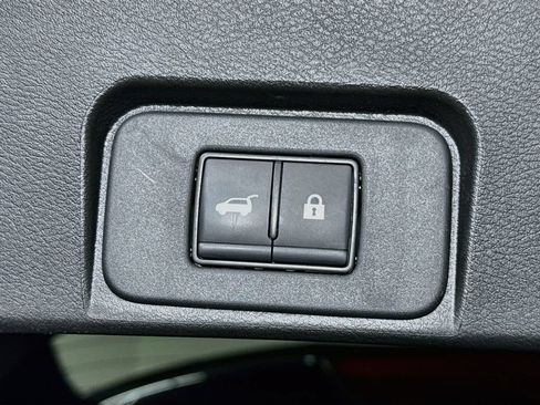 Certified 2024 Nissan Rogue SL FWD image 30
