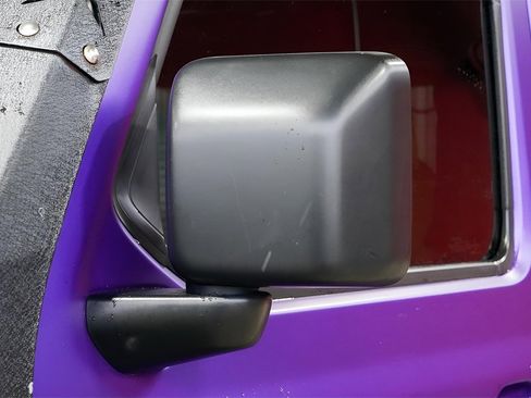 Used 2019 Jeep Wrangler Unlimited Sahara image 12