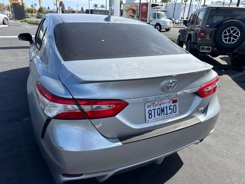 Used 2020 Toyota Camry SE FWD image 21