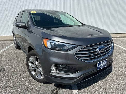 Certified 2024 Ford Edge Titanium AWD/4WD image 10