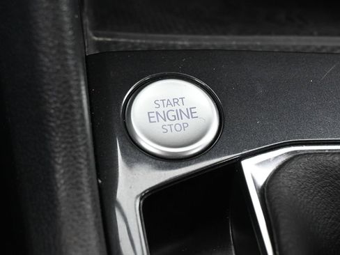 Used 2023 Volkswagen Tiguan SE FWD image 24