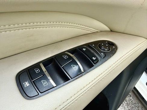 Used 2019 INFINITI QX60 Luxe w/ Essential Package image 11