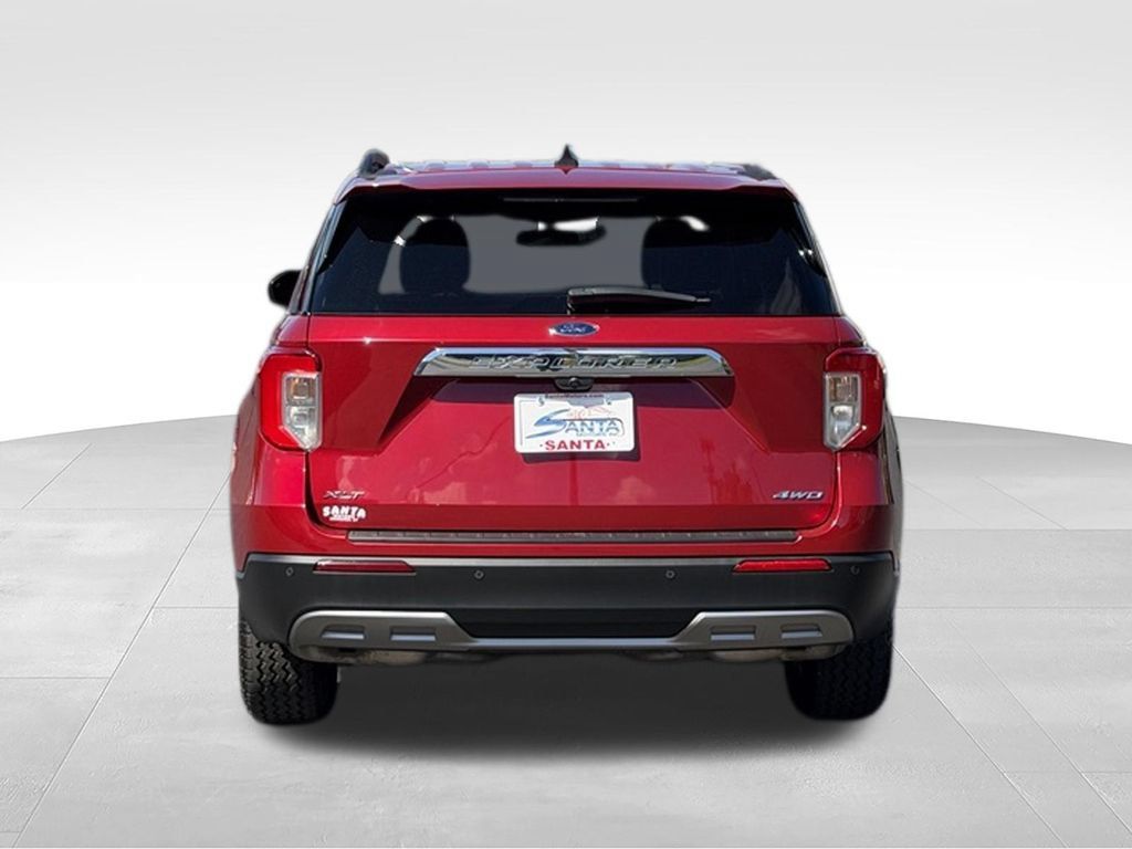 Used 2022 Ford Explorer XLT w/ Equipment Group 202A AWD/4WD image 16