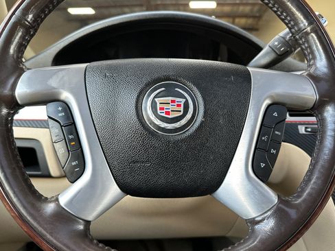Used 2007 Cadillac Escalade AWD w/ Information Package image 34