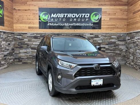 Used 2021 Toyota RAV4 XLE AWD/4WD image 4