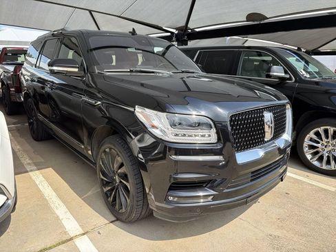 Used 2020 Lincoln Navigator Reserve w/ Equipment Group 208A Reserve AWD/4WD image 2