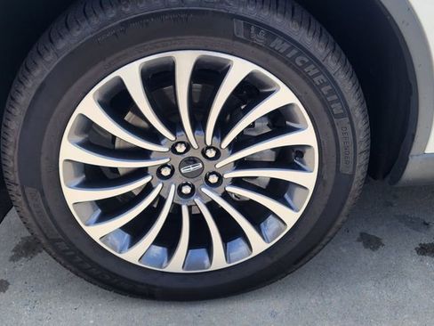 Used 2020 Lincoln Aviator Reserve w/ Equipment Group 201A AWD/4WD image 9