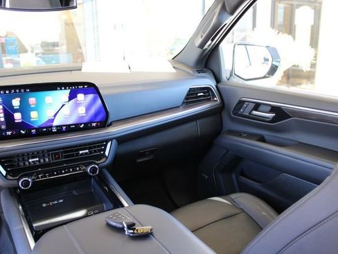 Used 2025 Chevrolet Tahoe LT w/ Comfort Package image 14