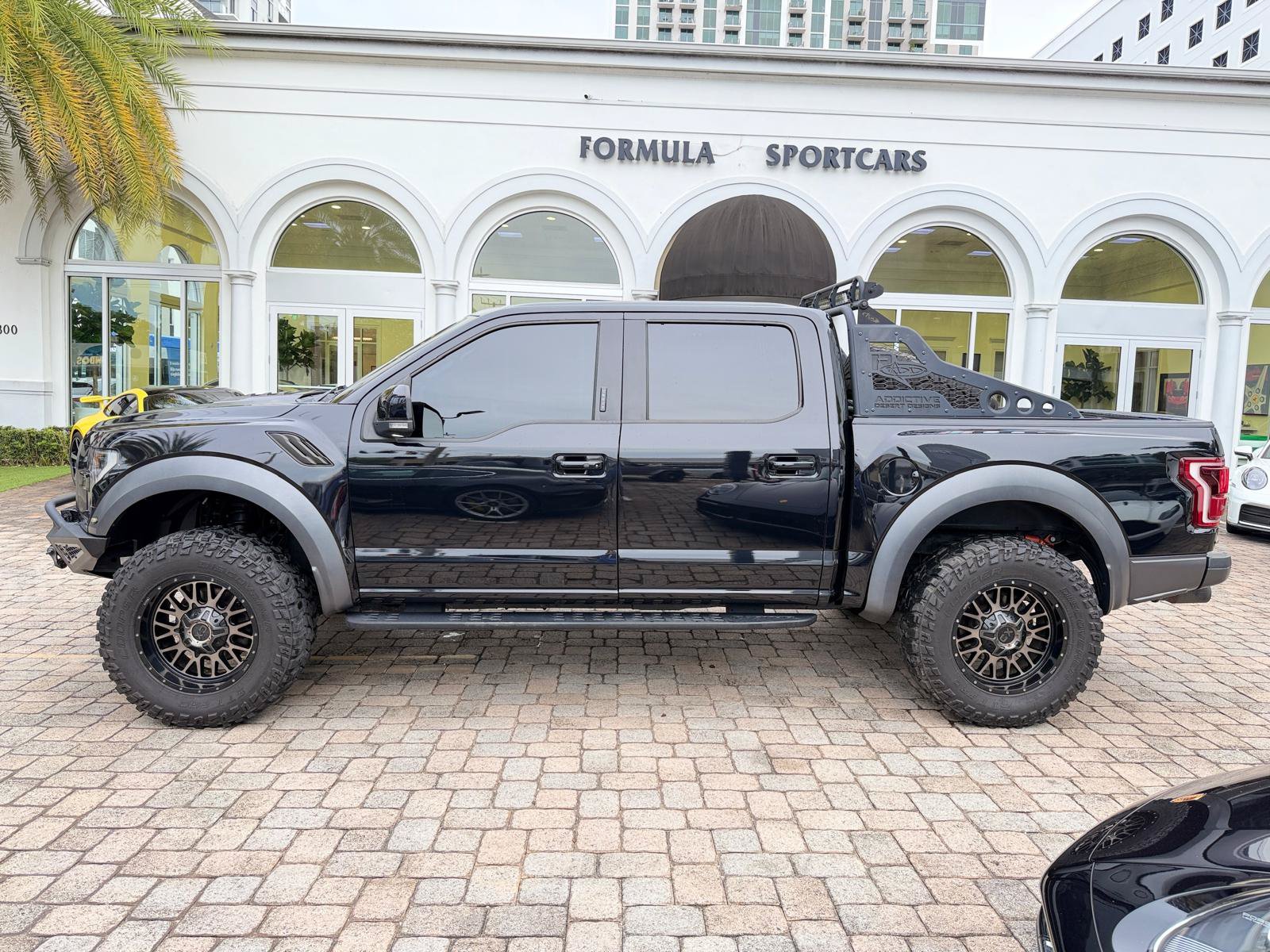Used 2019 Ford F150 Raptor w/ Equipment Group 802A Luxury AWD/4WD image 17